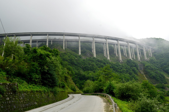 雅西高速公路