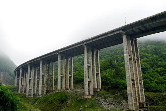 雅西高速公路