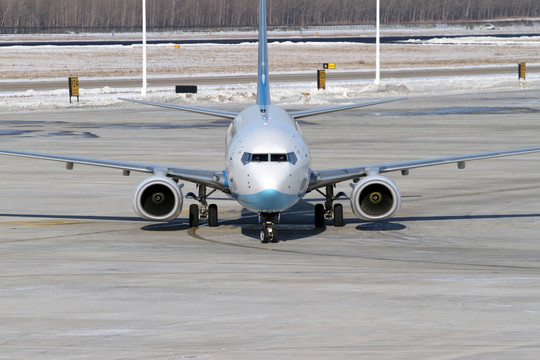 雪后机场 厦门航空 飞机