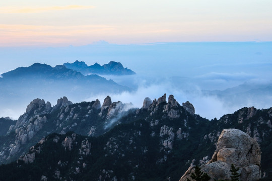 水墨山景