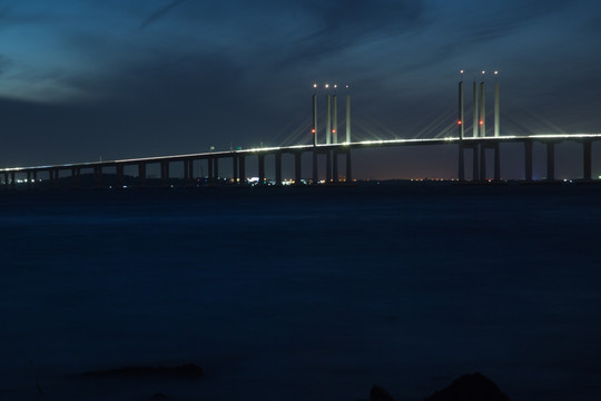 跨海大桥夜景