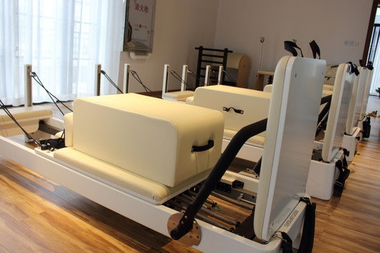 健身器材 健身设备 健身室
