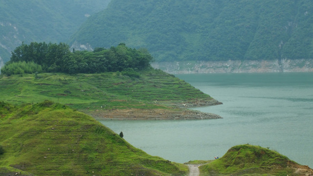 水中岛屿