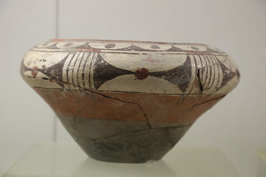 新石器时代仰韶文化白衣陶钵
