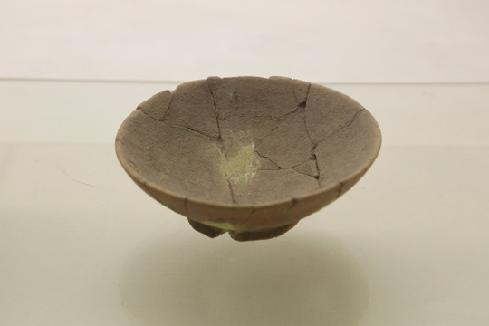 新石器时代裴李岗文化红陶碗