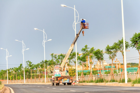 路灯维修