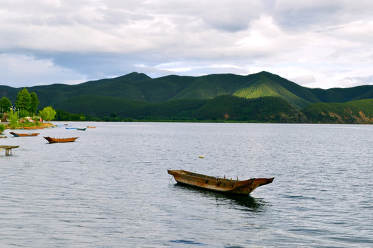 泸沽湖风光