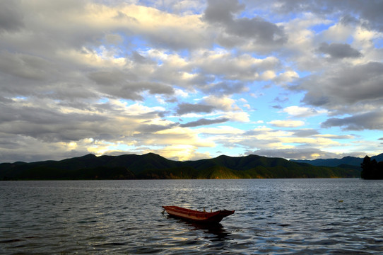 泸沽湖风光