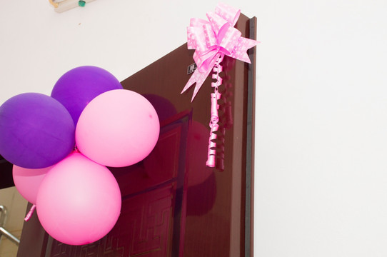 婚庆节日素材挂在门上的气球