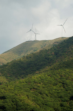 罗浮山山顶风车远眺