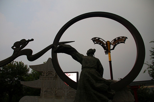 西安 大雁塔广场 唐代群英雕塑