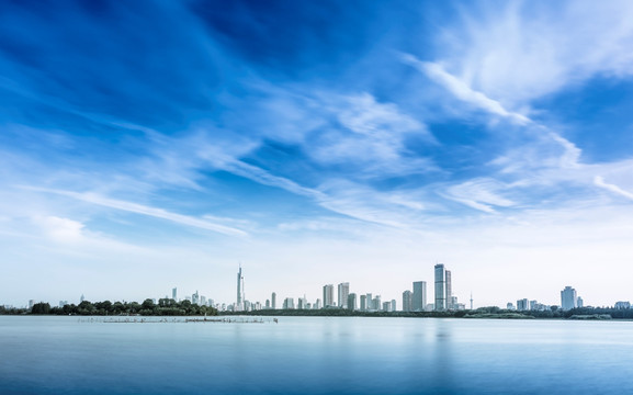 都市建筑群全景