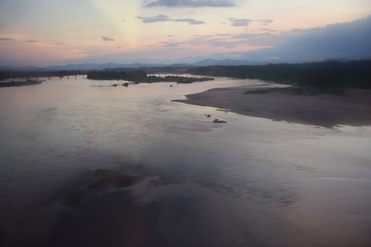 河流江河