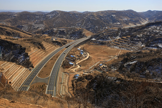 陕北高速公路