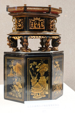 金漆木雕博古人物故事菱形食盒