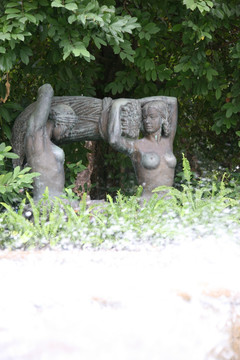 裸体雕塑
