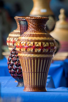 瓷胎竹编 花瓶