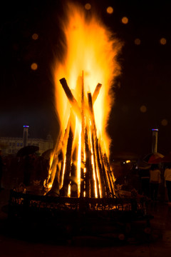 鄂伦春篝火节