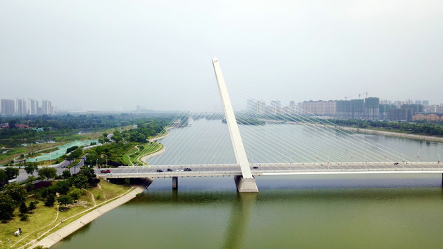 航拍西安灞桥高清