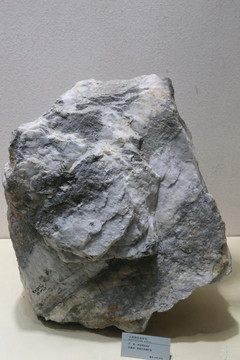 石英脉型的金矿石