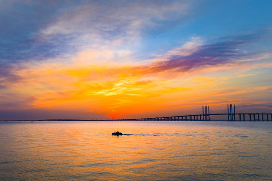 夕阳彩霞