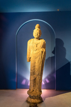 弥勒菩萨石造像