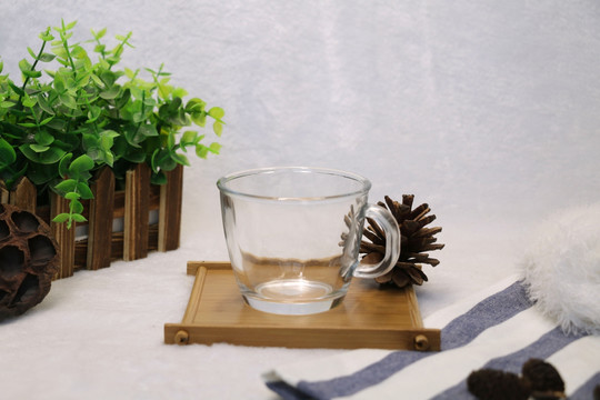 玻璃杯