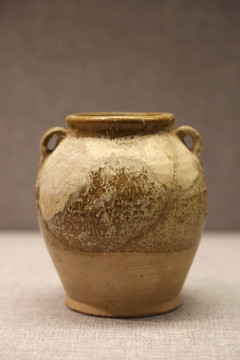唐代青釉瓷罐