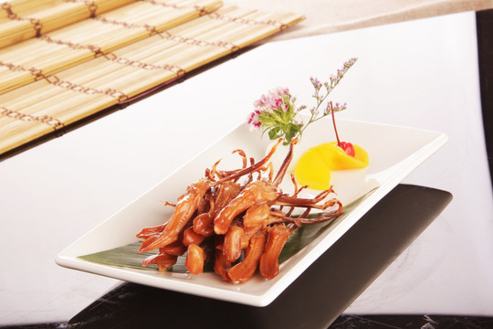 腊味鸭舌