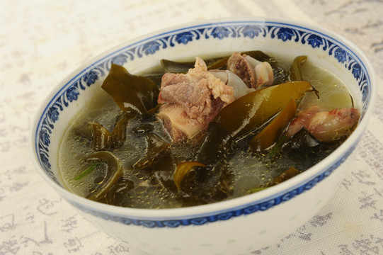 海带炖骨头