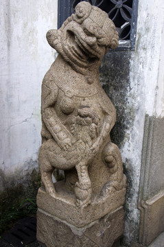 中式雕塑石狮子