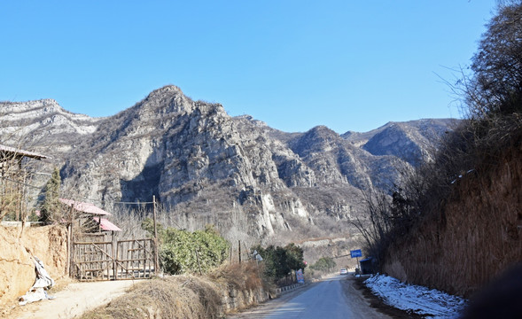 进入大山的道路