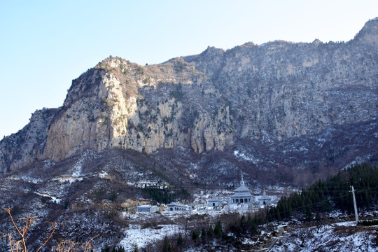 雪后的大山风景图