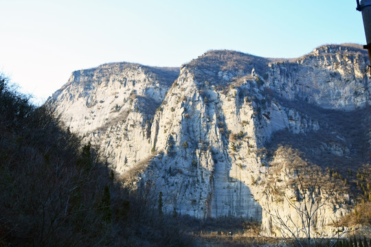 高大的石头山景观