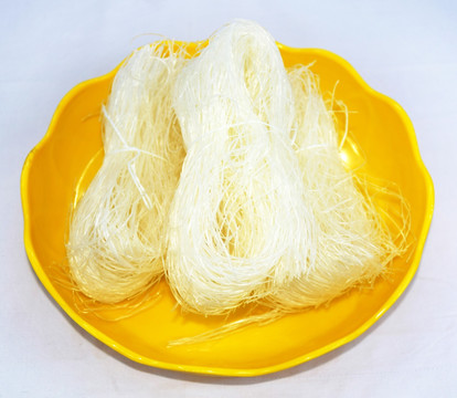 盘子里的干粉丝