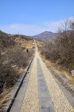 鹅卵石山顶步道