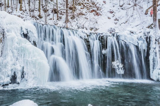 吊水壶瀑布雪景