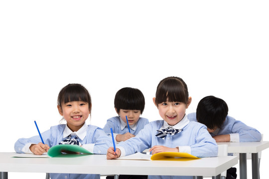 小朋友们一起学习