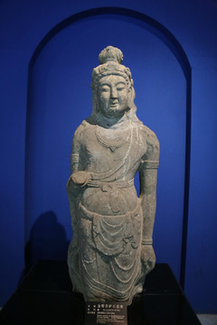唐代金萨石雕菩萨雕像