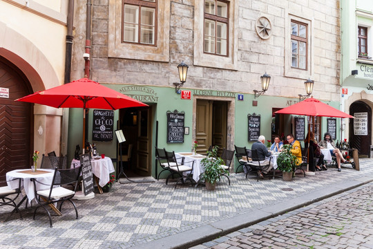 布拉格广场的餐厅