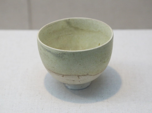 东魏时期青釉瓷碗