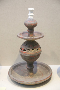 汉代彩绘陶熏炉