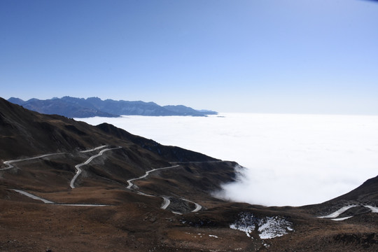 夹金山美景