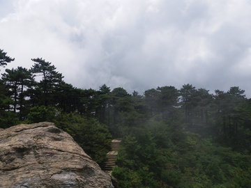 庐山风景石头