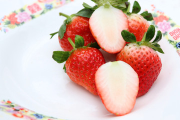 草莓 奶莓 明玉 盘装