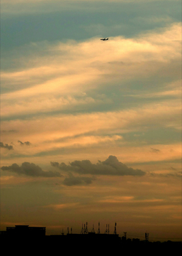 飞机与夕阳