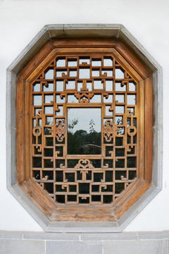 古木窗户