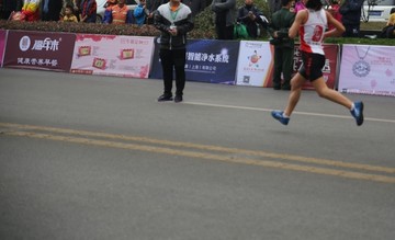 国际马拉松赛 运动员奔跑