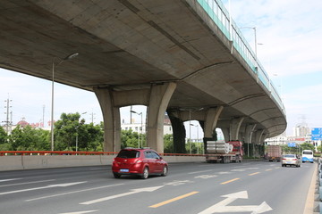 公路高架