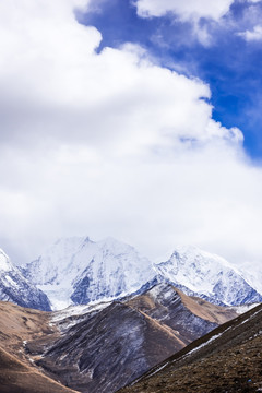 贡嘎雪山